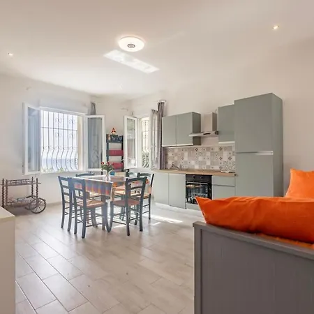 La Casa Del Pappagallo - A Apartamento Ospedaletti